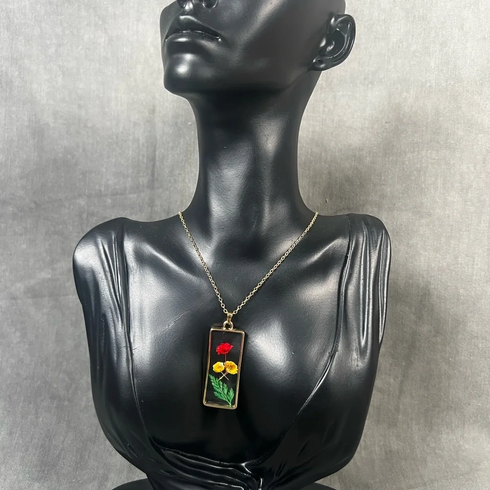 Rectangular Floral Frame Pendant - Picture 1 of 3